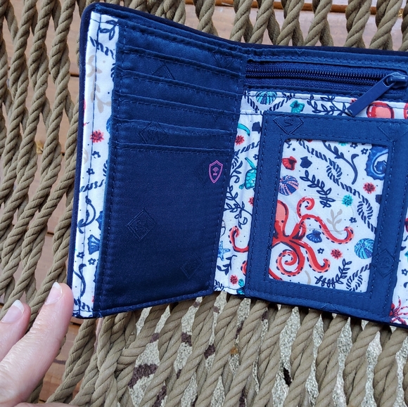 Vera Bradley Sea Horse of Course Riley Wallet - Picture 11 of 16